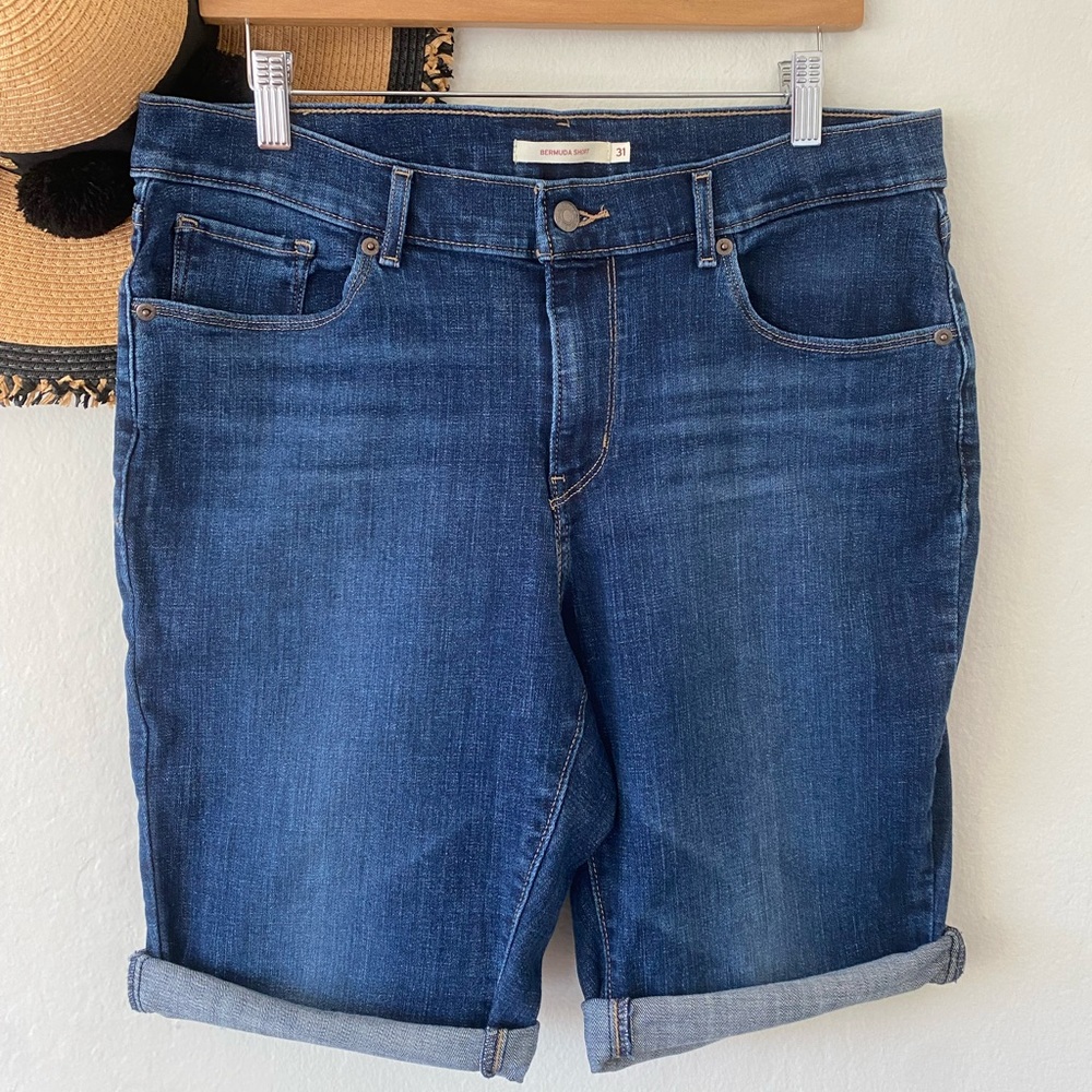Levi’s Blue Denim Bermuda Shorts SZ 31 - Picture 3 of 10